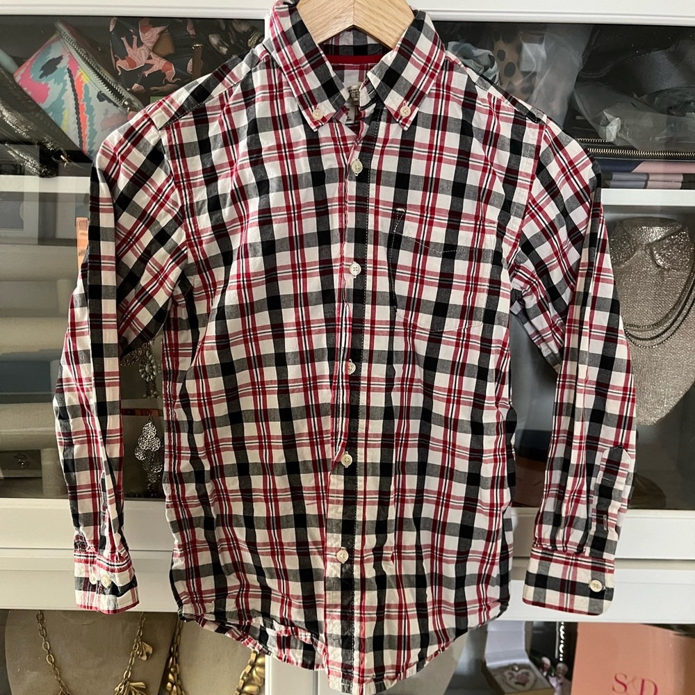 Children’s Place Size 7/8 Plaid Button-down shirt, Boy, EUC